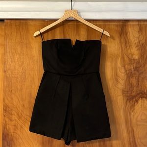 NWOT: TopShop romper with darting and exposed zipper. SO CUTE!! With pockets!